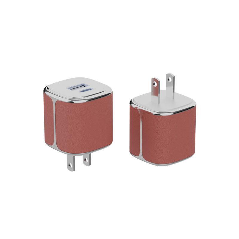 Krachtige Type C Muuroplader USB-C En USB-A PD GaN Muuroplader Met Lederschil